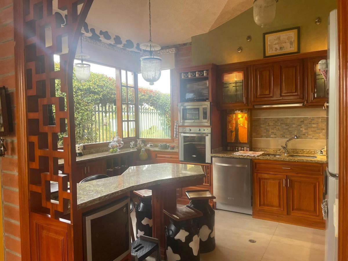 Venta Casa Rentera Una Sola Planta 3 Dorm., con Suite y Cabaña Valle de Los Chillos - Quito — imagen 7