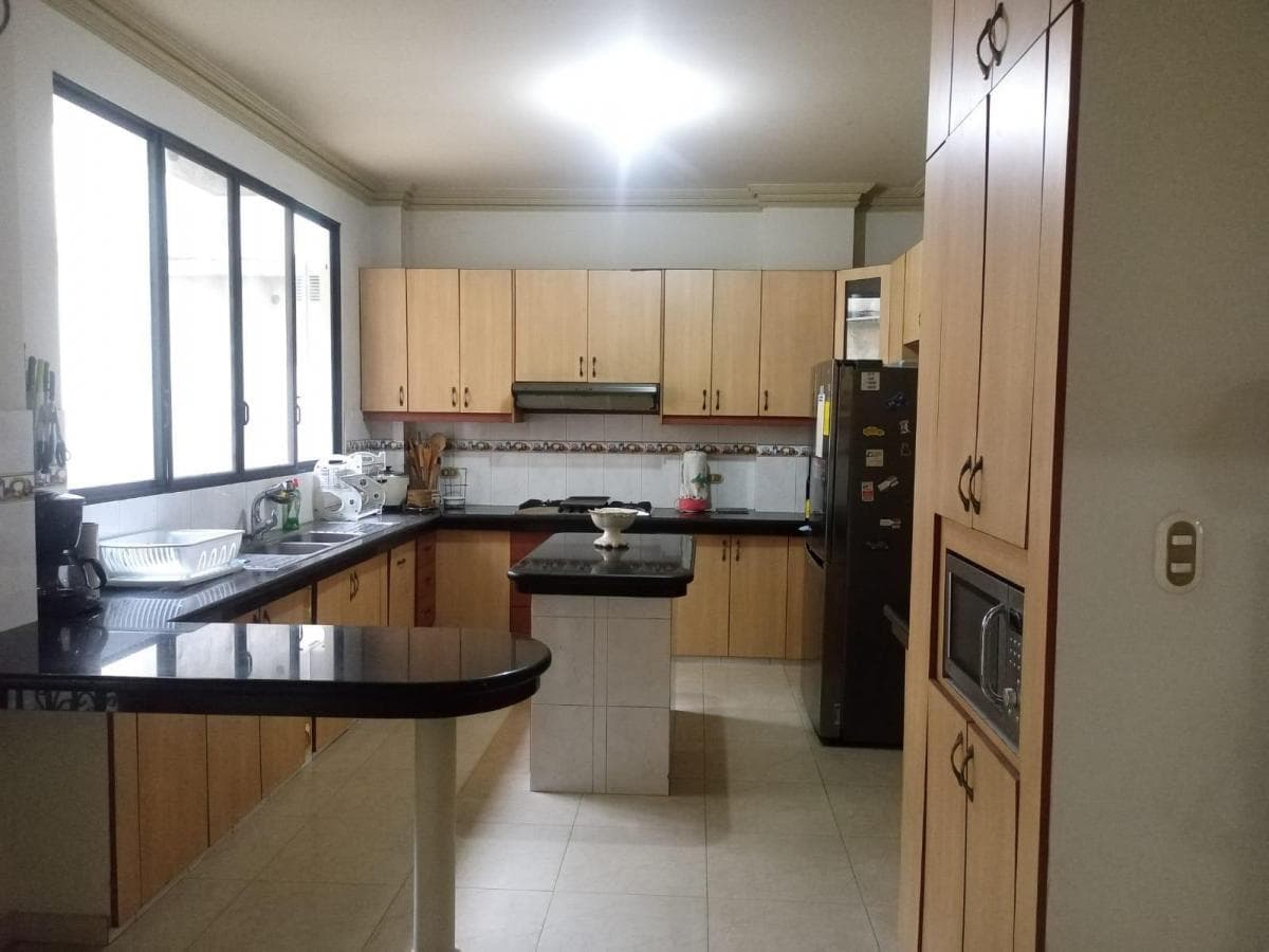 Casa de Venta en Acuarela del Río, Norte de Guayaquil, 5 Dorm.. Guayas — imagen 4