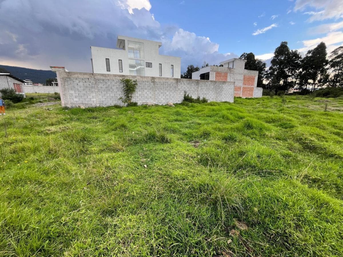 Se Vende Lote de 200 m en El Sector de La Salle, en Conocoto — imagen 5