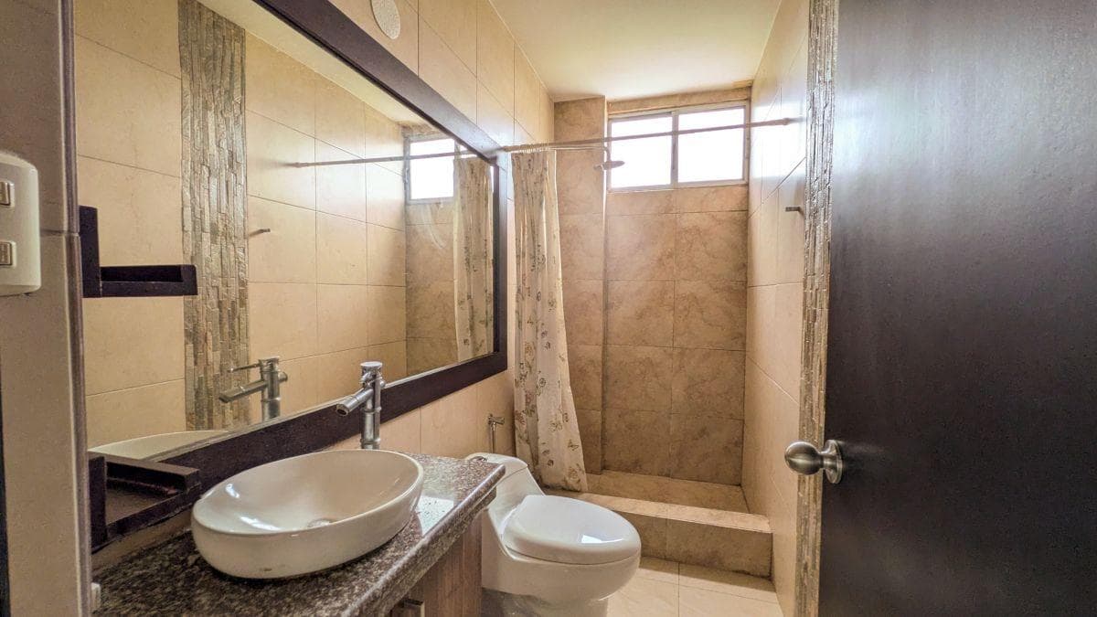 Departamento en Venta Colinas de Los Ceibos - a Marín, Guayas — imagen 6