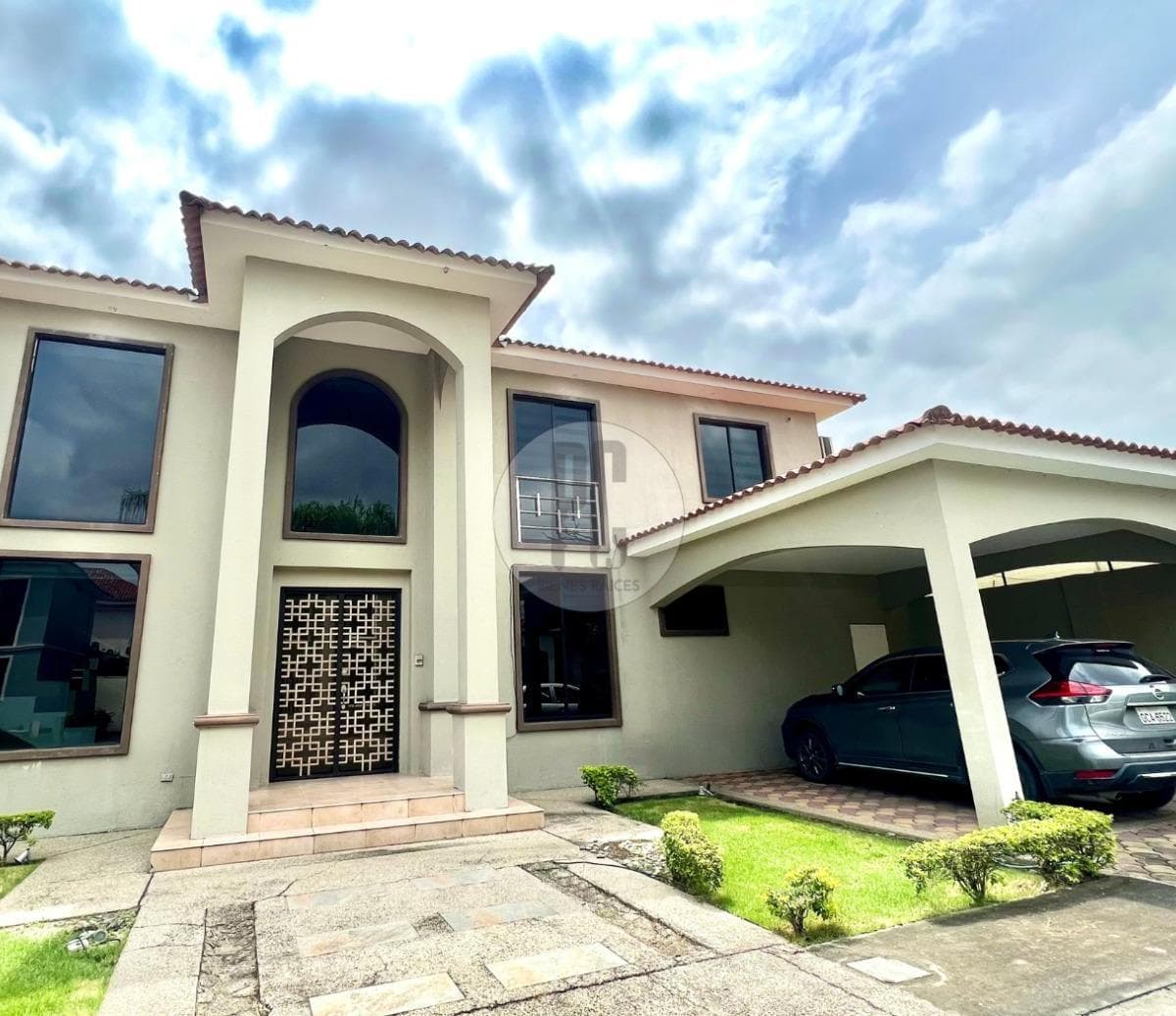 Casa en Venta, 4 Dorm. Urbanización Estancias del Rio, Samborondon, Guayas — imagen 1
