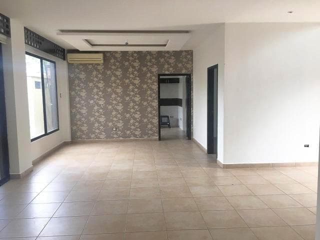 Casa en Venta, 4 Dorm. Urbanización Estancias del Rio, Samborondon, Guayas — imagen 6
