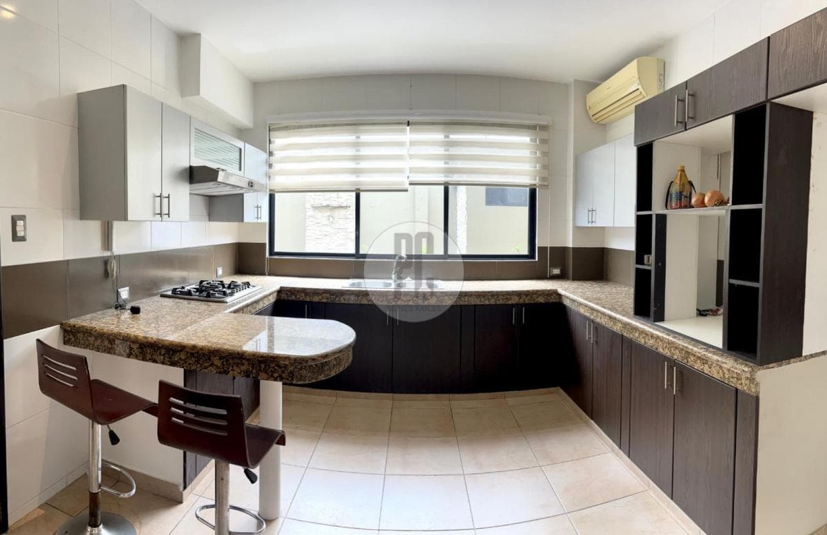 Casa en Venta, 4 Dorm. Urbanización Estancias del Rio, Samborondon, Guayas — imagen 5