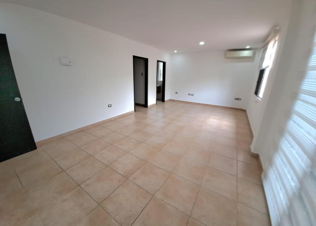 Casa en Venta, 4 Dorm. Urbanización Estancias del Rio, Samborondon, Guayas — imagen 3