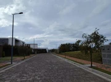 Vendo Terreno en Urbanización Privada - Tumbaco — imagen 2