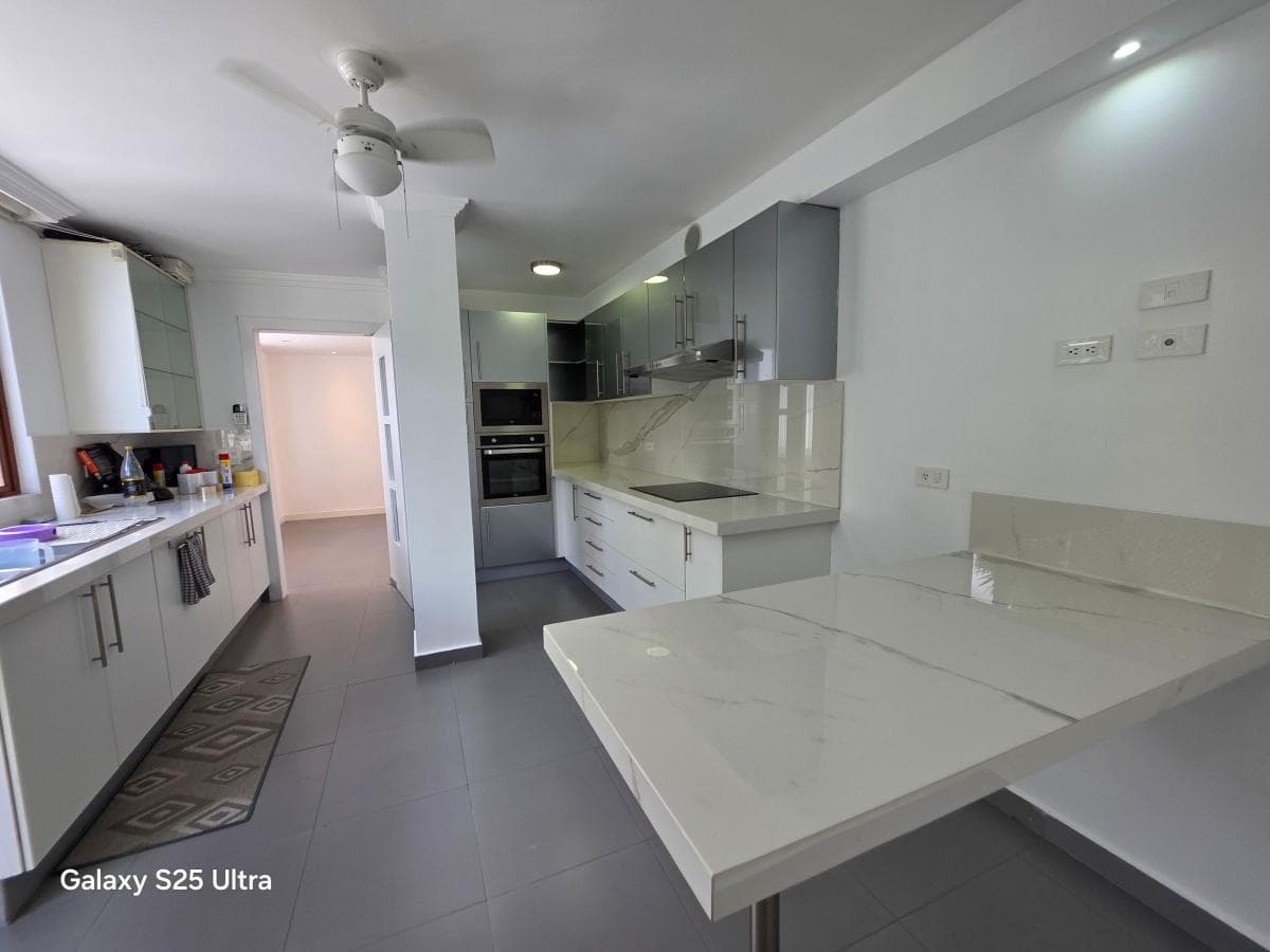 Departamento Remodelado de Venta Cumbaya Colegio Menor — imagen 7