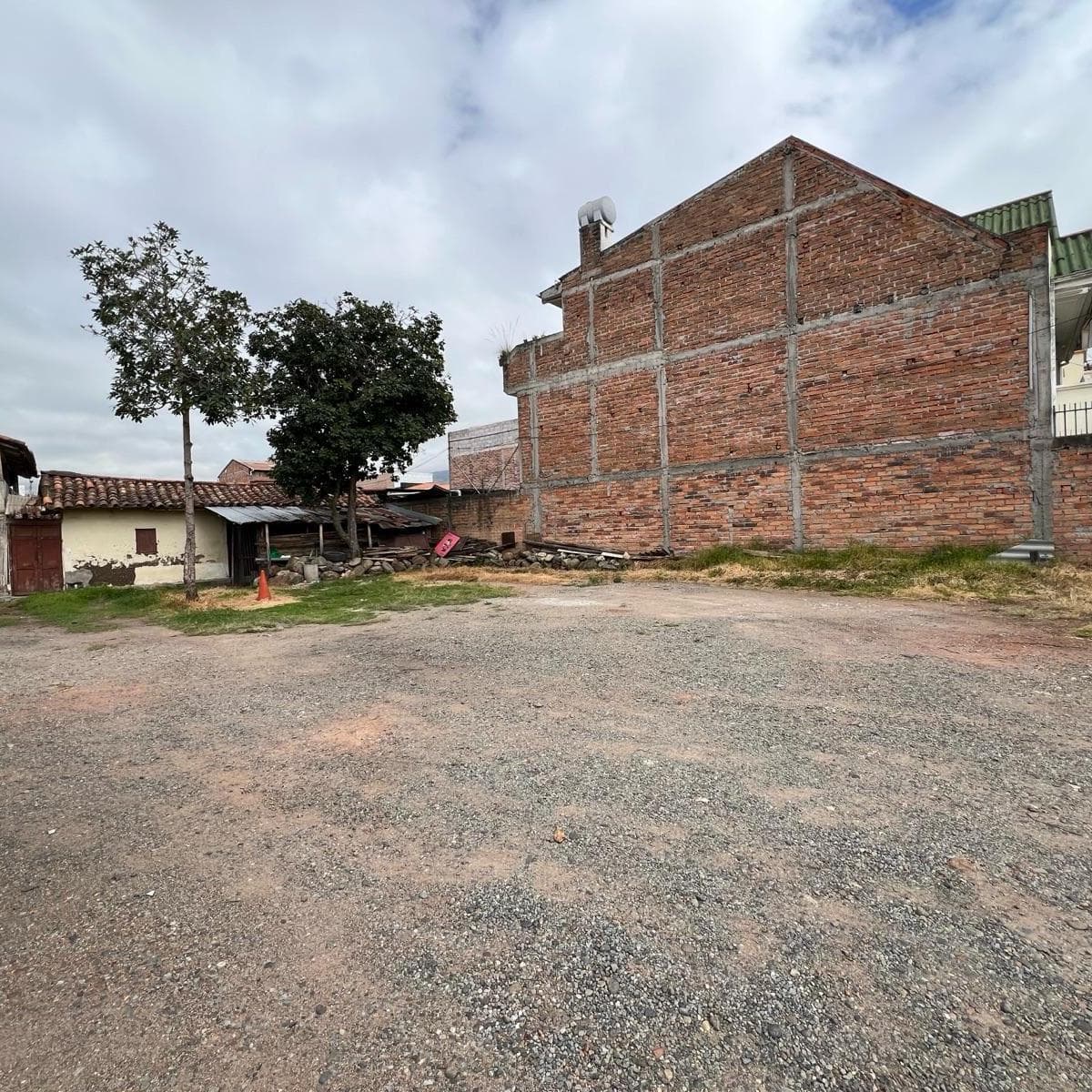 Gran Oportunidad de Terreno 840 m² en Venta | Oportunidad Para Constructores E Inversionistas, Azuay — imagen 1