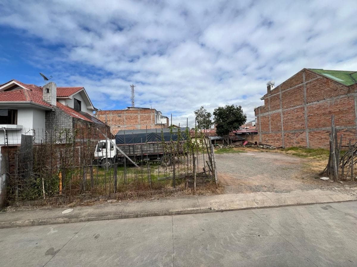 Gran Oportunidad de Terreno 840 m² en Venta | Oportunidad Para Constructores E Inversionistas, Azuay — imagen 4