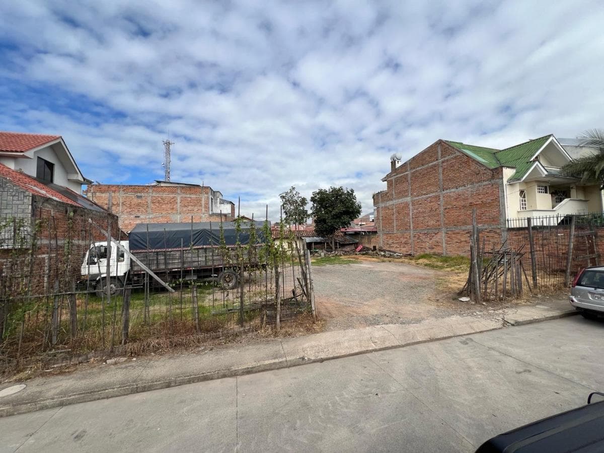 Gran Oportunidad de Terreno 840 m² en Venta | Oportunidad Para Constructores E Inversionistas, Azuay — imagen 3