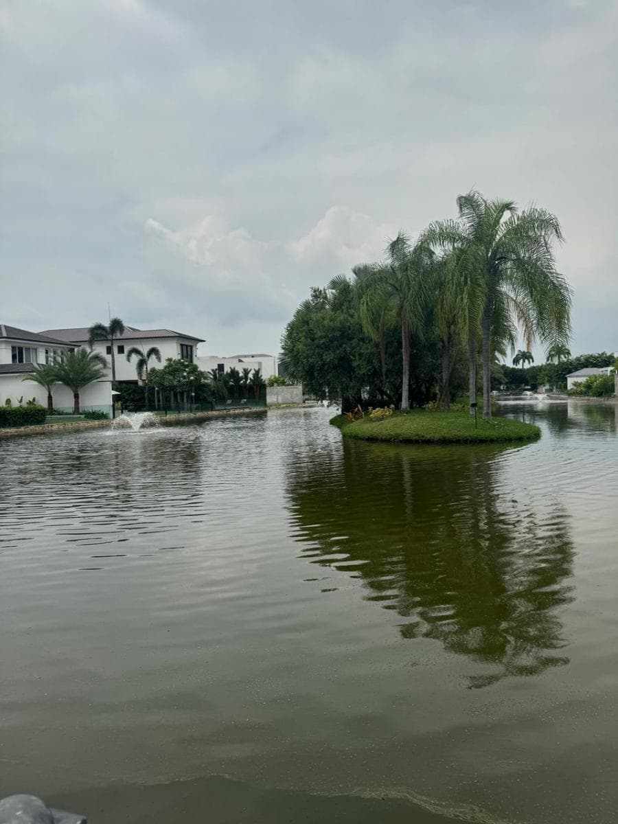 Terreno Al Lago en Urbanizacion Peninsula' Mocoli, Guayas — imagen 7