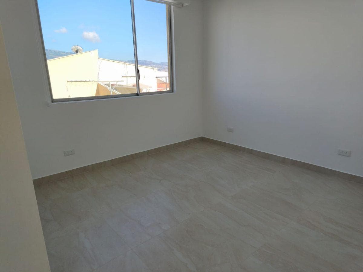 ¡Oportunidad Única! Casa Esquinera en Santa Lucía casa Remodelada en Venta — imagen 8
