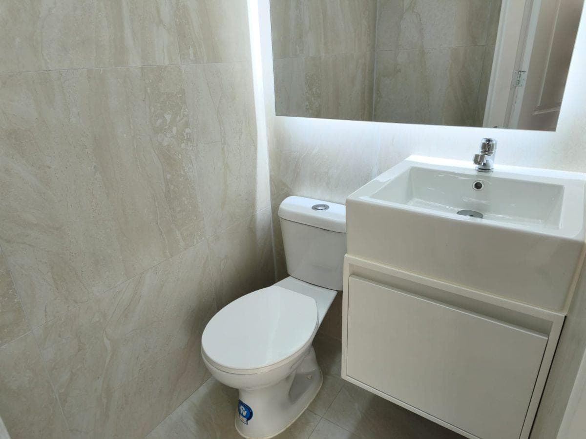 ¡Oportunidad Única! Casa Esquinera en Santa Lucía casa Remodelada en Venta — imagen 3