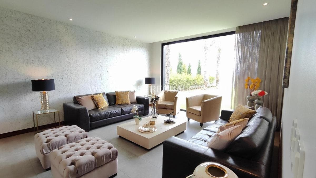 La Casa de Tus Sueños Esta en Venta, Lujo Total, Diseño Exclusivo y La Mejor Vista de Puembo Aquí! — imagen 2