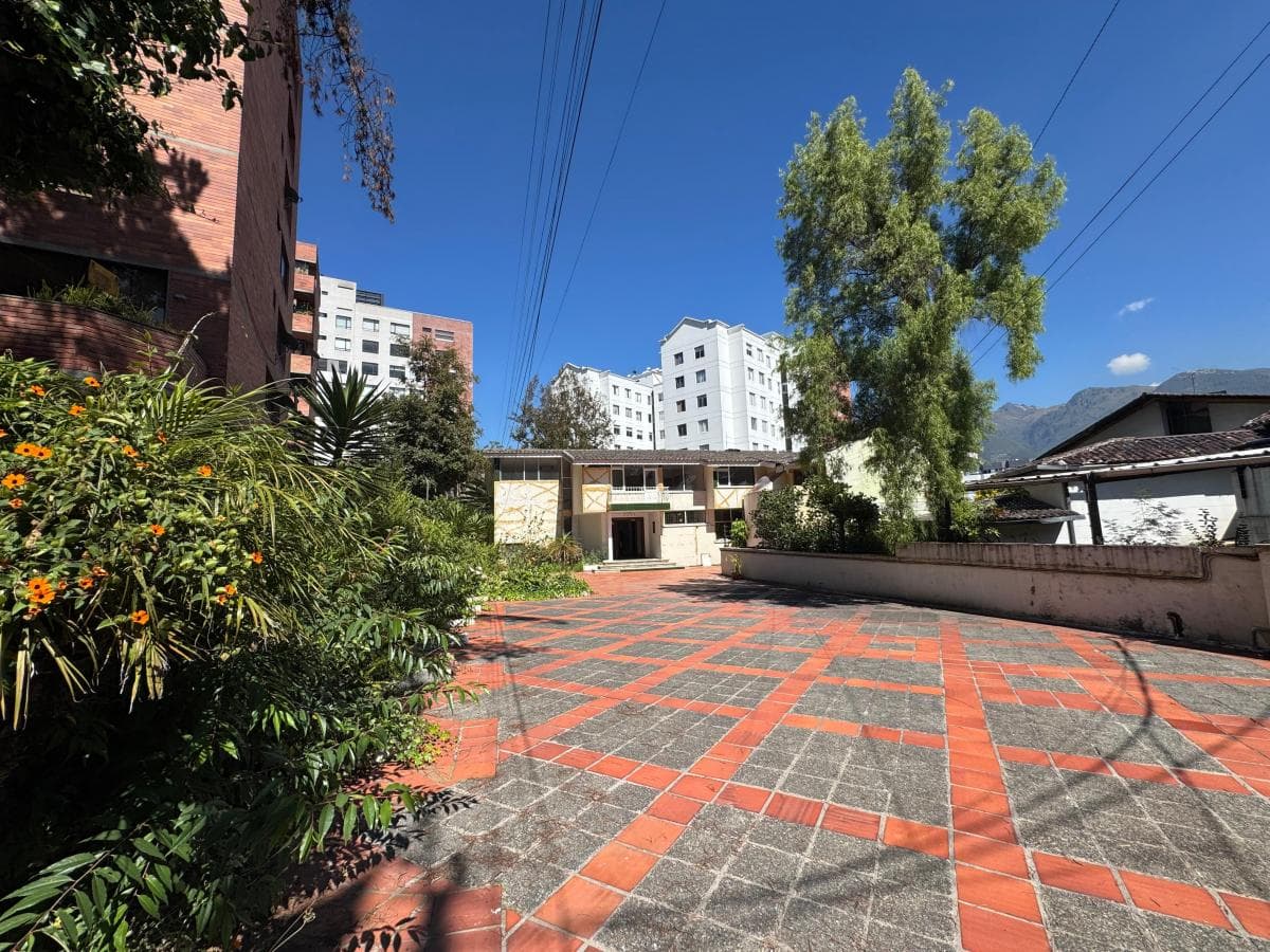 Gran Terreno en Venta en Sector de La Whymper, Oportunidad Ideal Para Constructores E Inversionistas — imagen 8