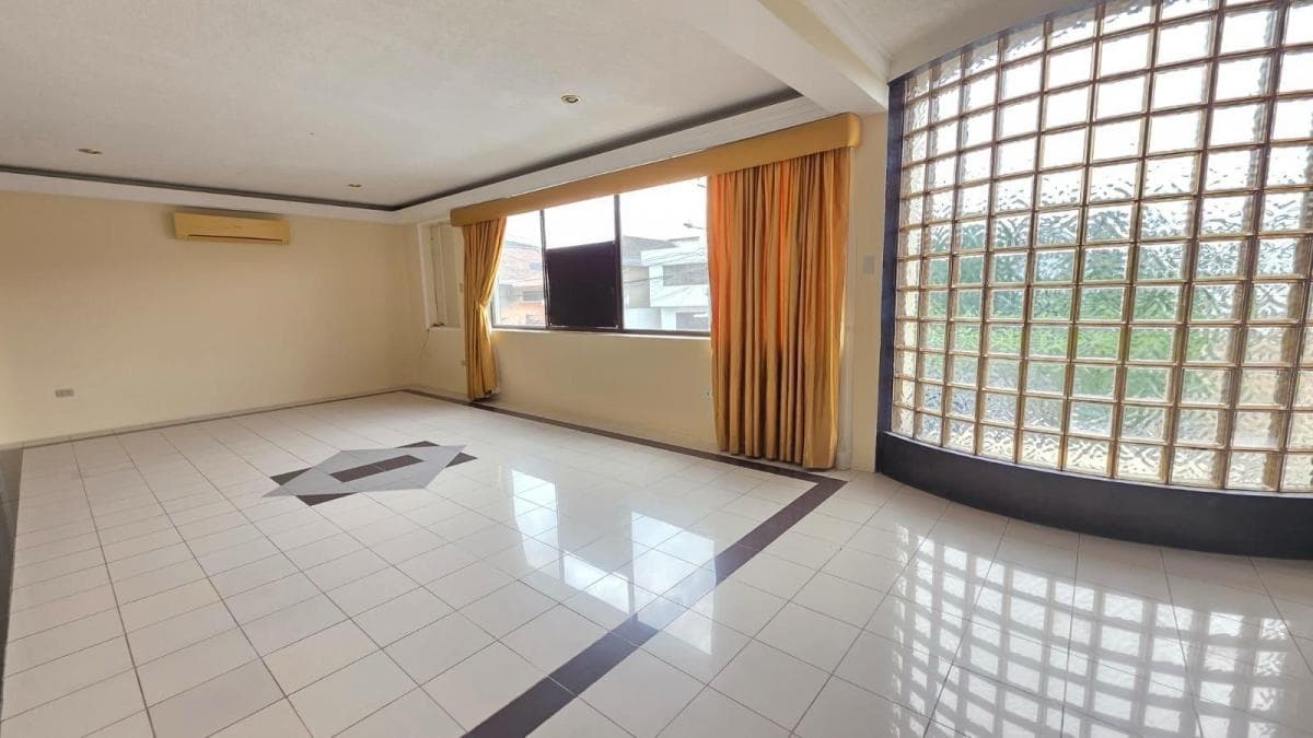 Departamento en Venta 1er Piso, Urbanizacion Puerto Azul, Johr, Guayas — imagen 10