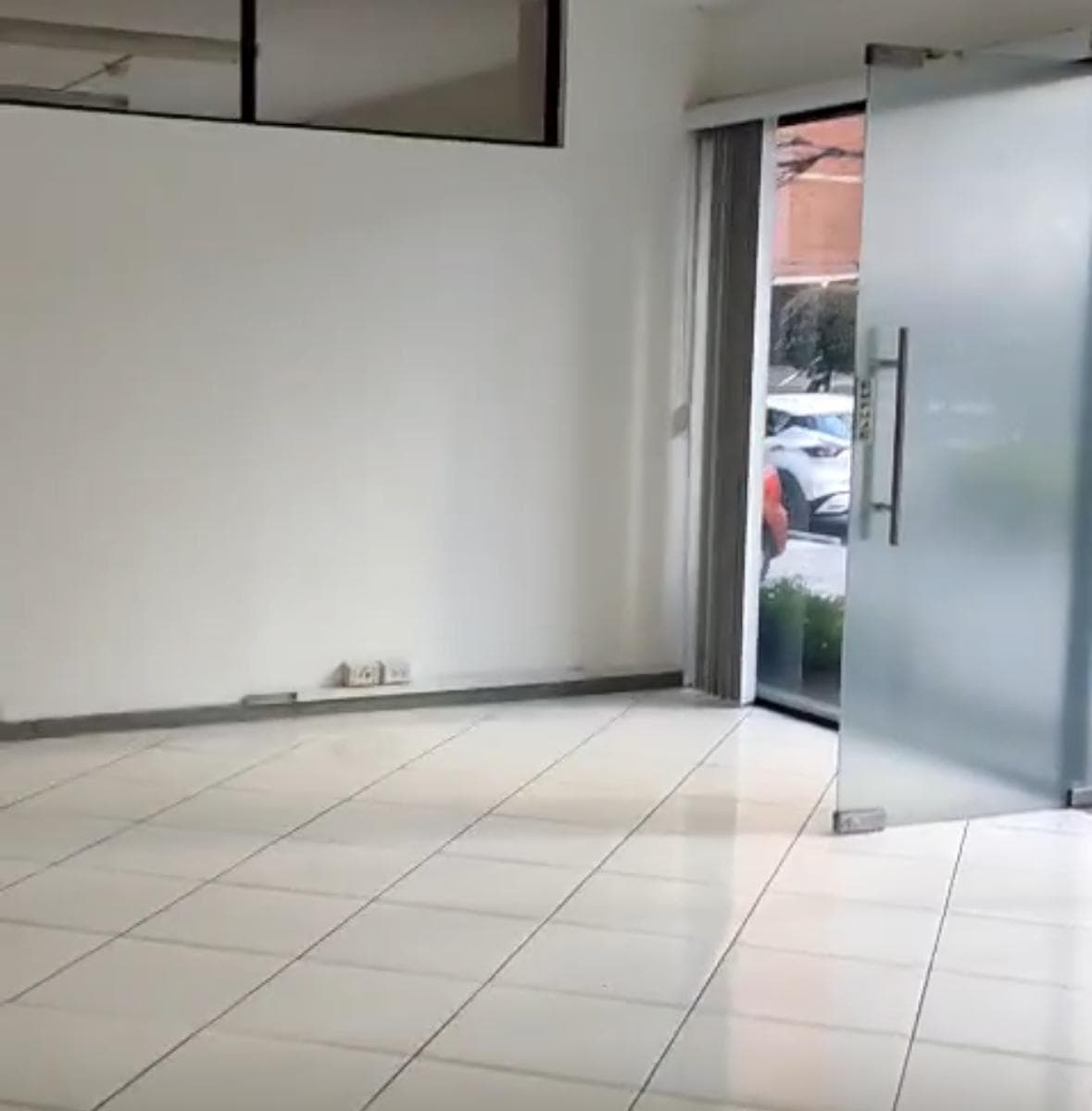 Local de 200 m² en Alquiler en Sector República de El Salvador — imagen 1