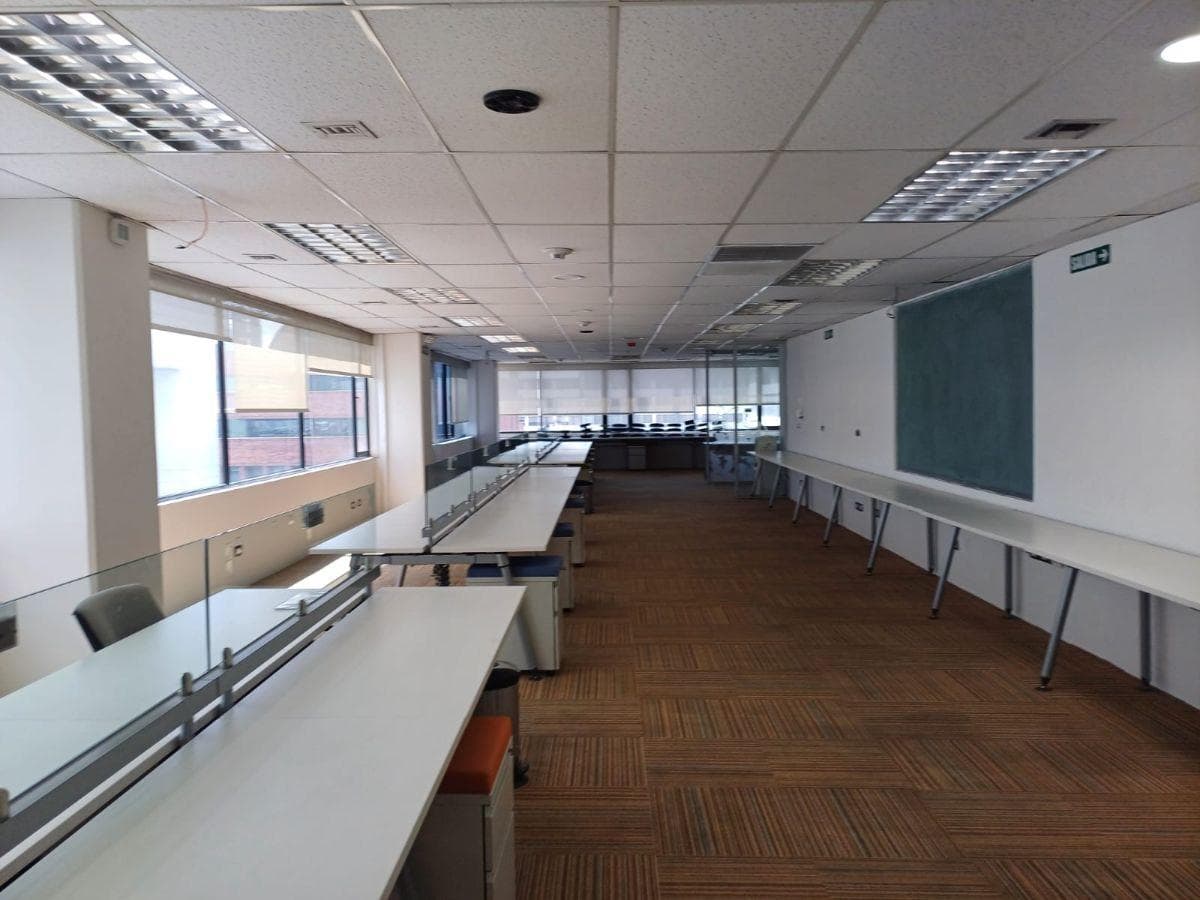 Oficina Amoblada de 546 m en La Carolina — imagen 6