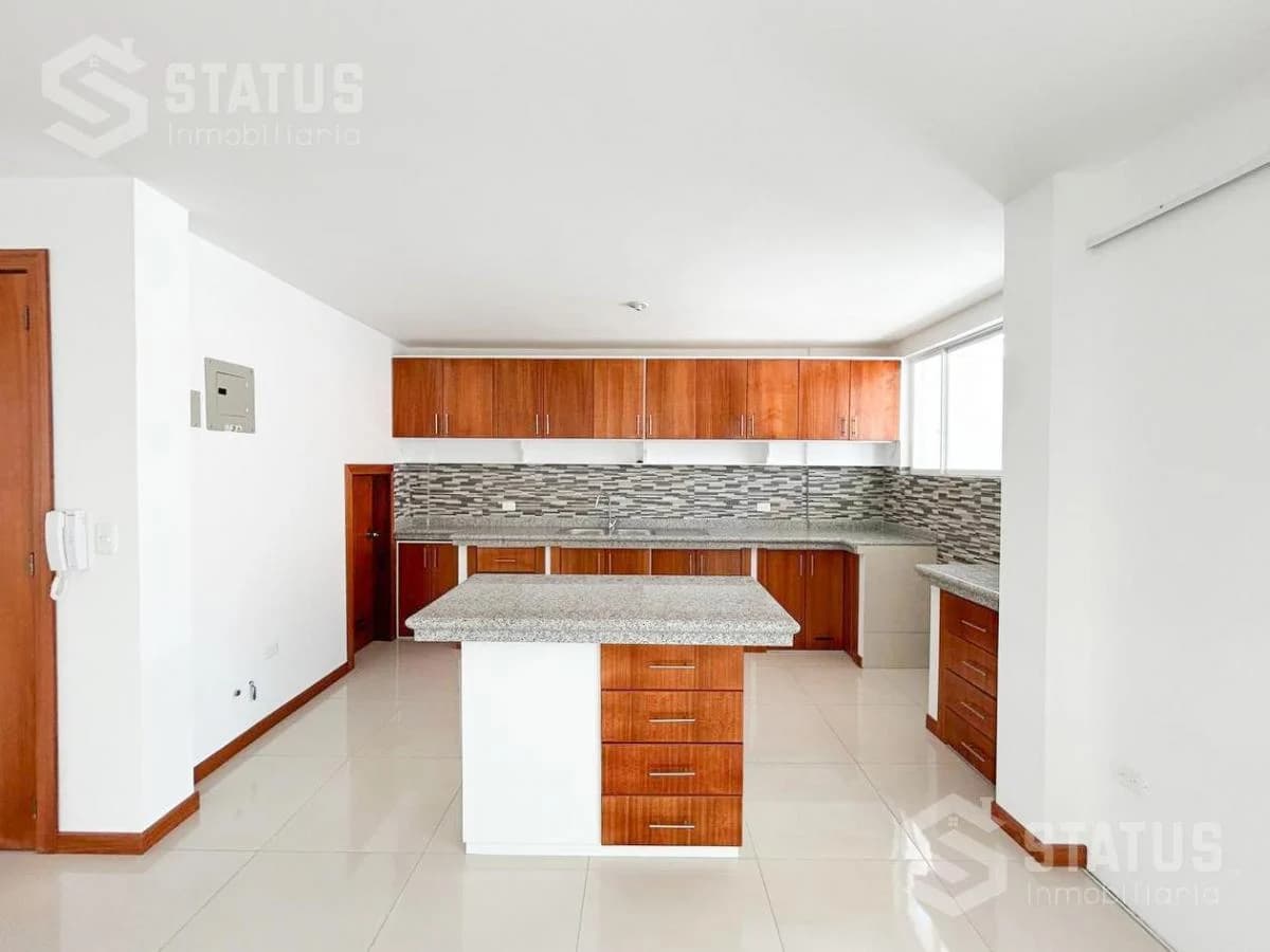 Venta de Casa en Conocoto - Cerca Administración Zonal — imagen 8