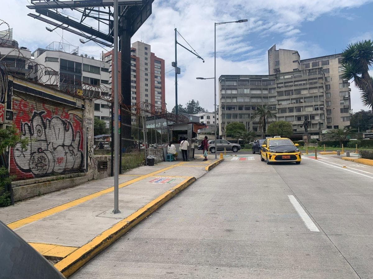 Coruña Venta Terreno Esquinero 332 m² La Coruña y Colon, Se Encuentra Rentado con un Buen Retorno — imagen 3