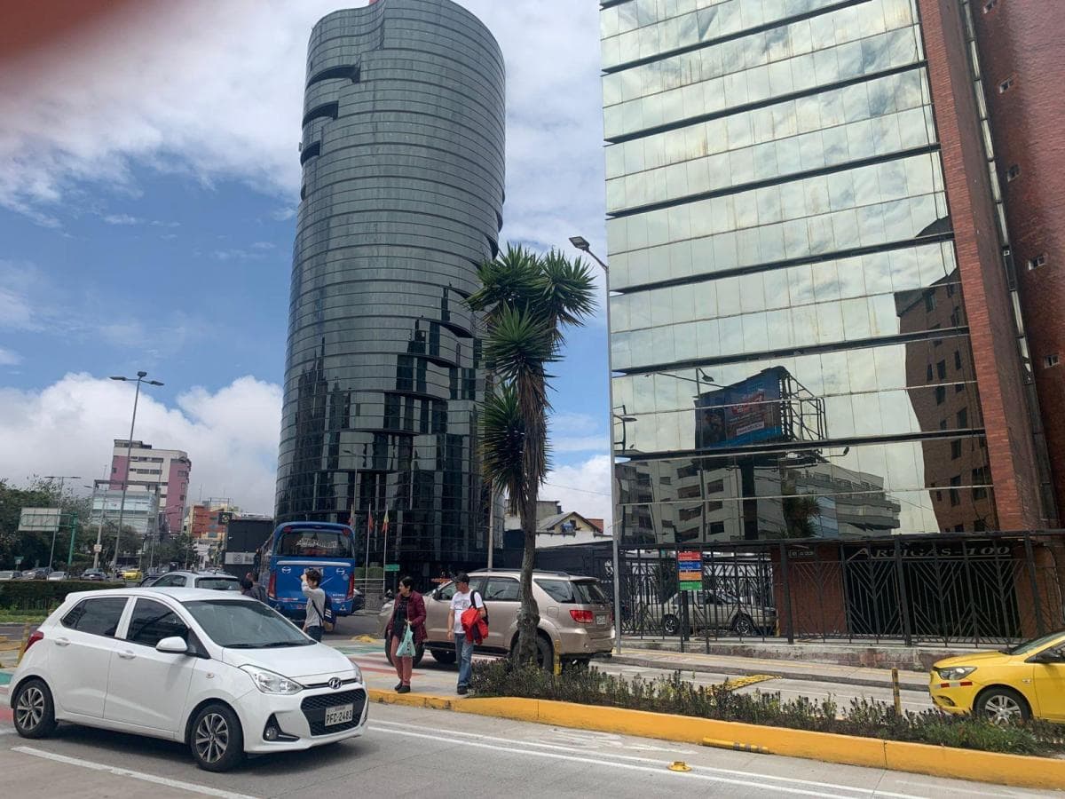 Coruña Venta Terreno Esquinero 332 m² La Coruña y Colon, Se Encuentra Rentado con un Buen Retorno — imagen 2