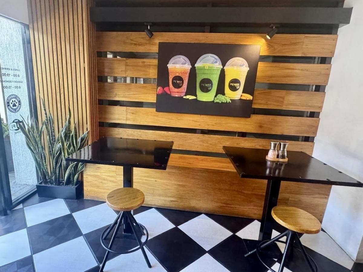 Vendo Cafetería en La Av Rep. del Salvador (Centro Norte Quito) — imagen 9