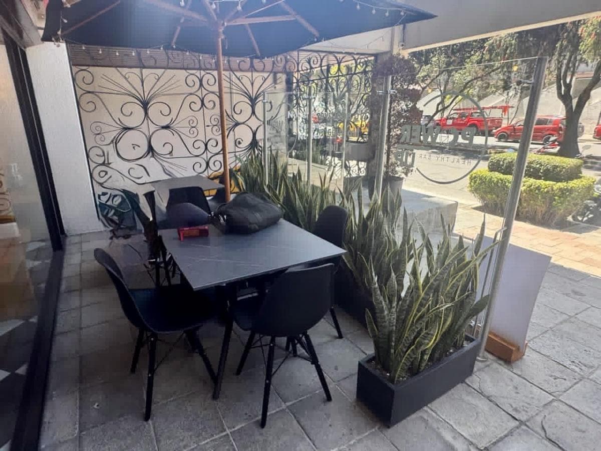 Vendo Cafetería en La Av Rep. del Salvador (Centro Norte Quito) — imagen 3