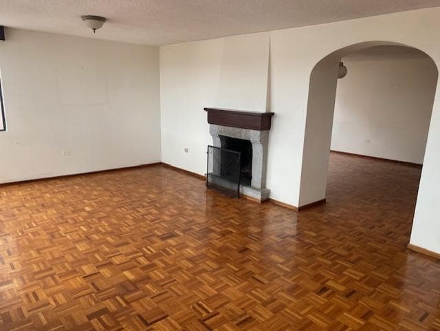 En Quito Tenis Venta Propiedad Terreno o Vivienda Unifamiliar 4 Deptos. y Casa Amplia Calle Feijóo — imagen 6