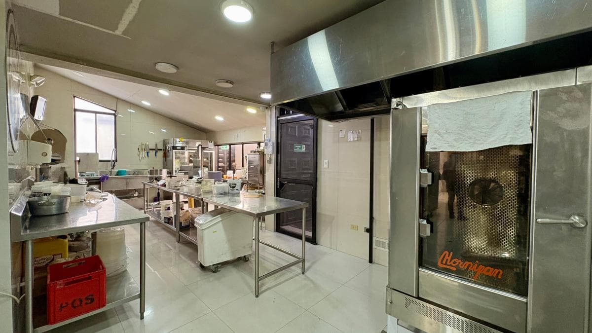 Propiedad Comercial de 390 m² | Múltiples Espacios en un Solo Predio — imagen 10