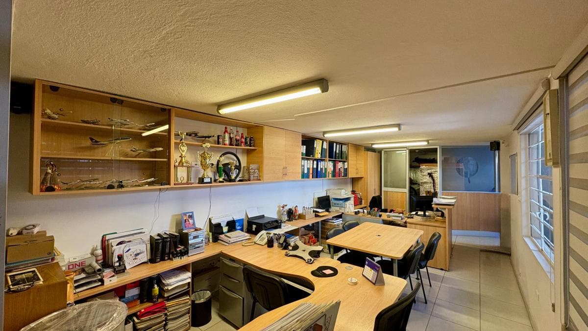 Propiedad Comercial de 390 m² | Múltiples Espacios en un Solo Predio — imagen 6