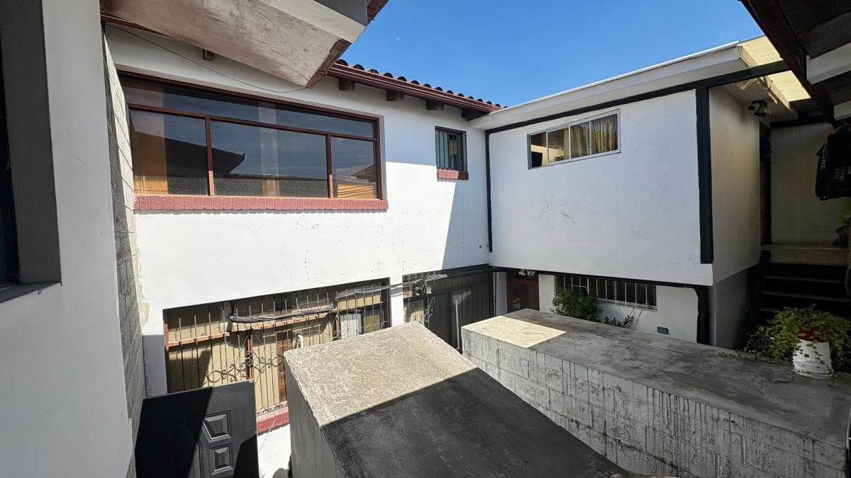 Propiedad Comercial de 390 m² | Múltiples Espacios en un Solo Predio — imagen 3