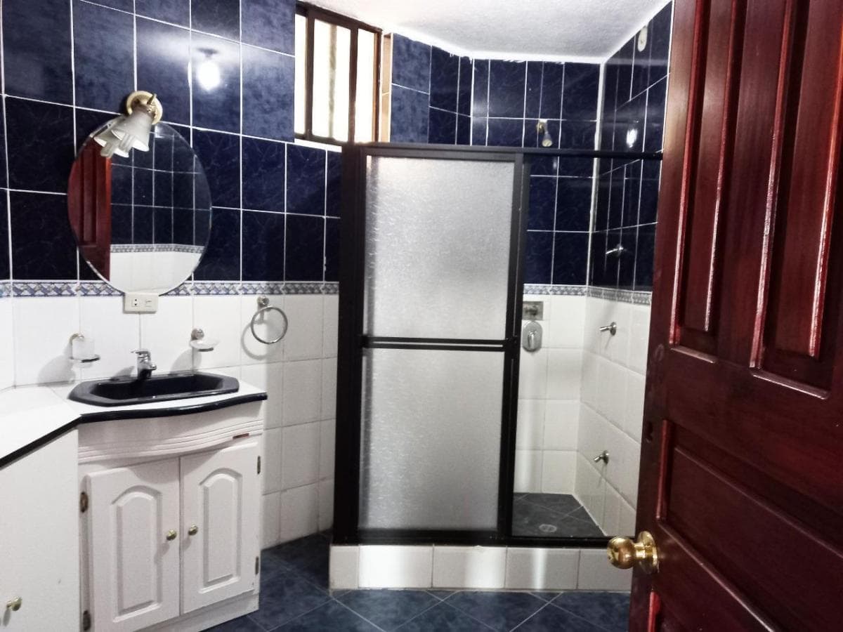 Casa Comercial en Venta Sector Quito Tenis — imagen 8