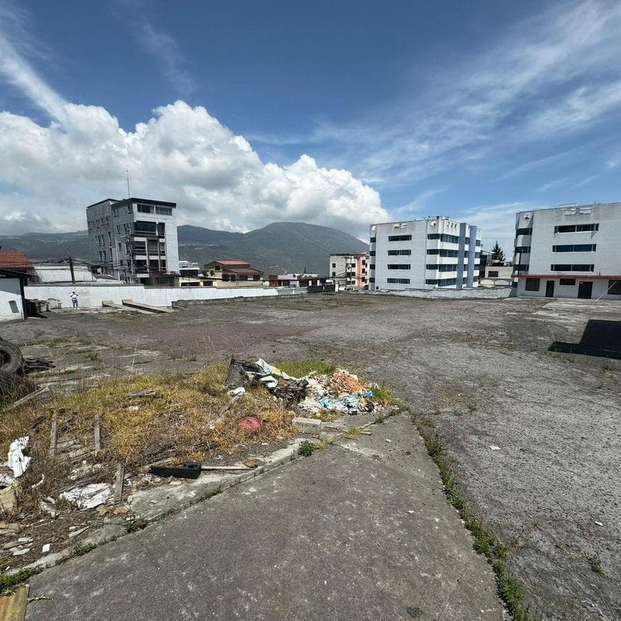 Arriendo Terreno Esquinero Ponciano Alto - Carcelen — imagen 1