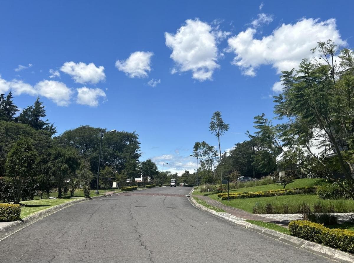 Puembo - Urbanizacion Arrayanes en Venta Terreno 1262 m² Esquinero — imagen 7