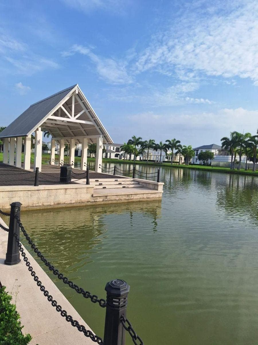 Samborondón Km 8 Aires de Batan Casa Al Lago por Estrenar en Venta, Guayas — imagen 8