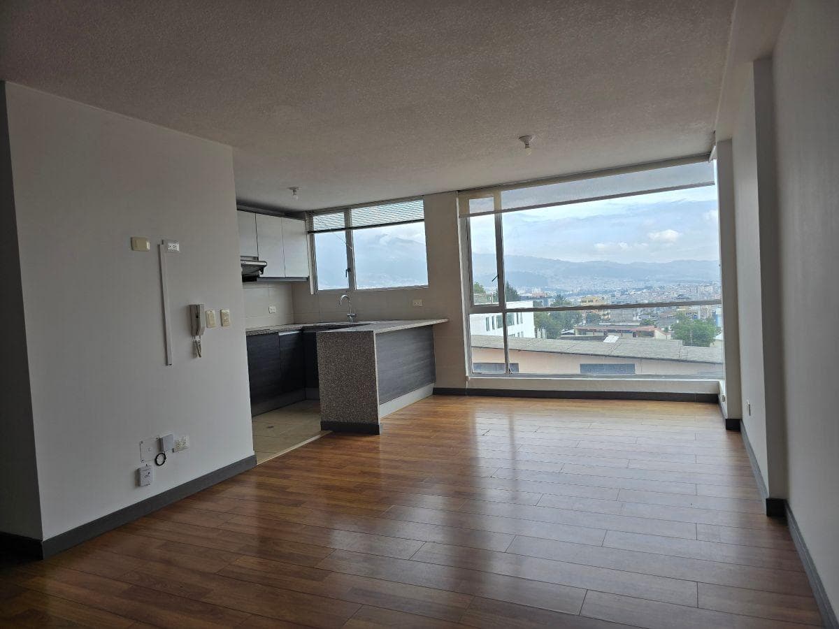 Venta Departamento en Quito Sector Monteserrín a Una Cuadra de Las Azucenas — imagen 9