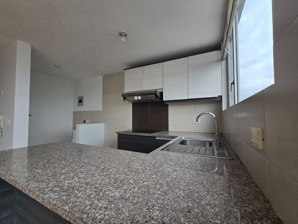 Venta Departamento en Quito Sector Monteserrín a Una Cuadra de Las Azucenas — imagen 6