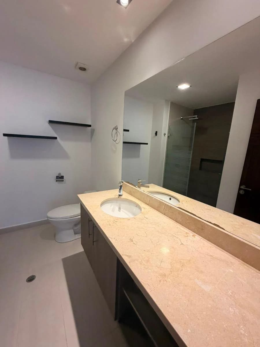 Vendo o Rento Departamento Cumbayá — imagen 7