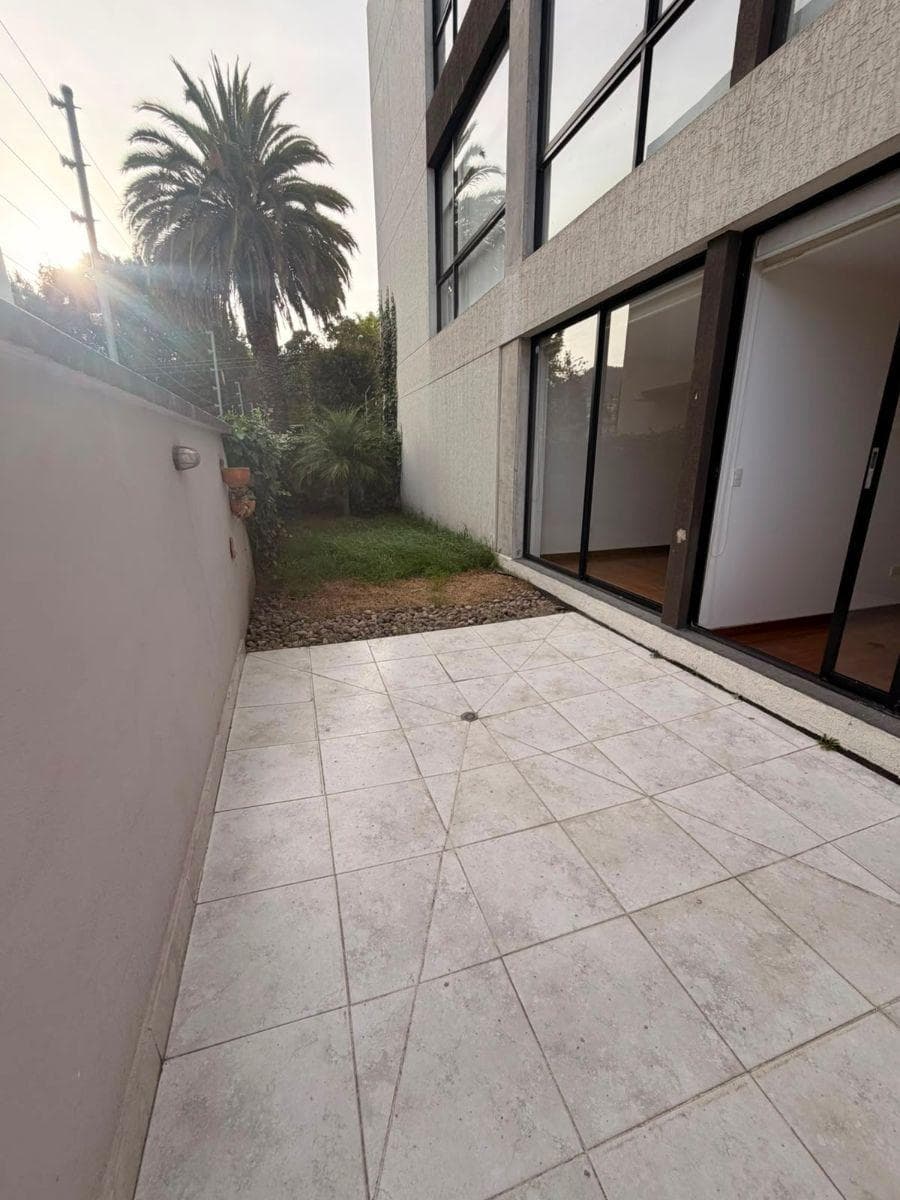 Vendo o Rento Departamento Cumbayá — imagen 4