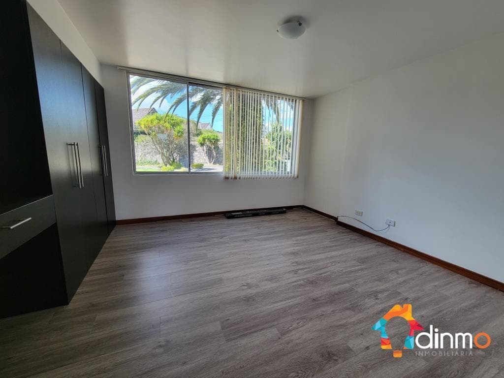 Departamento Venta L Urb Pillagua Cumbayá | Hermosa Vista | Piscina — imagen 5