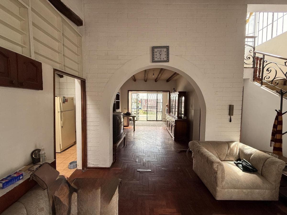 Casacasa en Venta | 4 Dorm. con Patios - Sector San Fernando - Quito — imagen 9