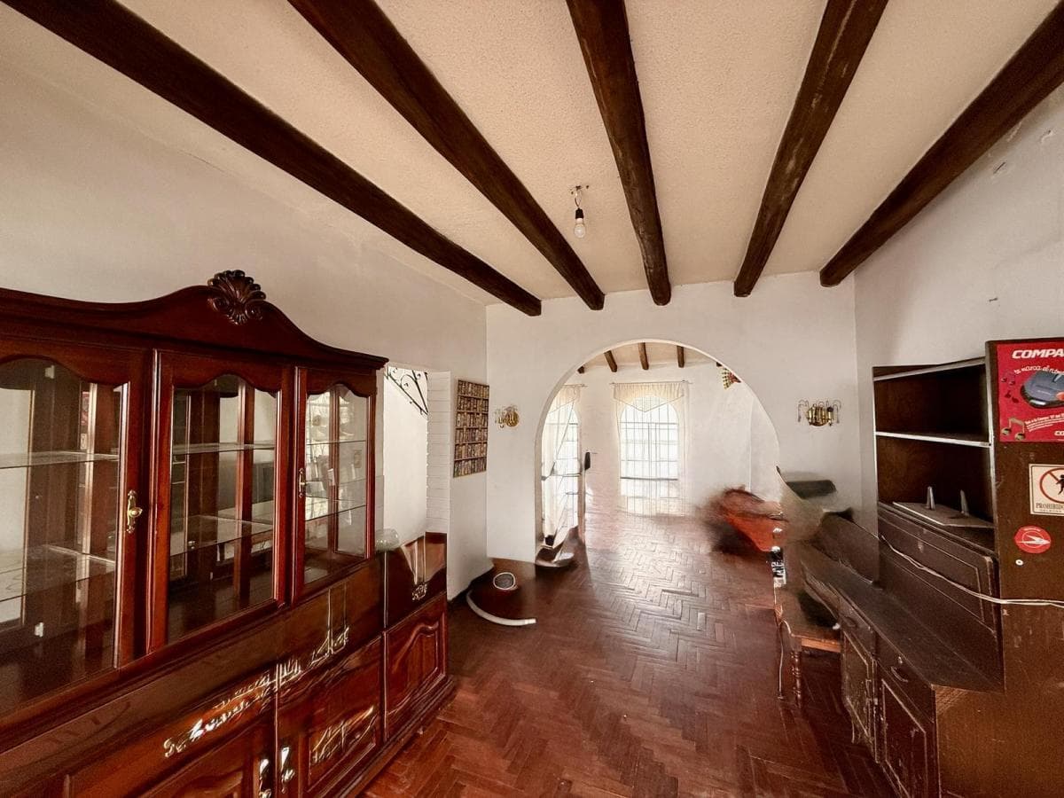 Casacasa en Venta | 4 Dorm. con Patios - Sector San Fernando - Quito — imagen 8
