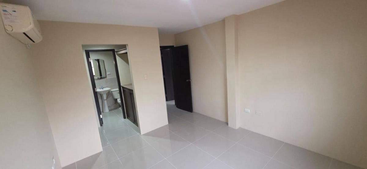 Casa en Venta, Urbanizacion La Rioja Etapa Almeria, Maxb, Guayas — imagen 5
