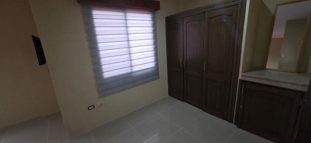 Casa en Venta, Urbanizacion La Rioja Etapa Almeria, Maxb, Guayas — imagen 4