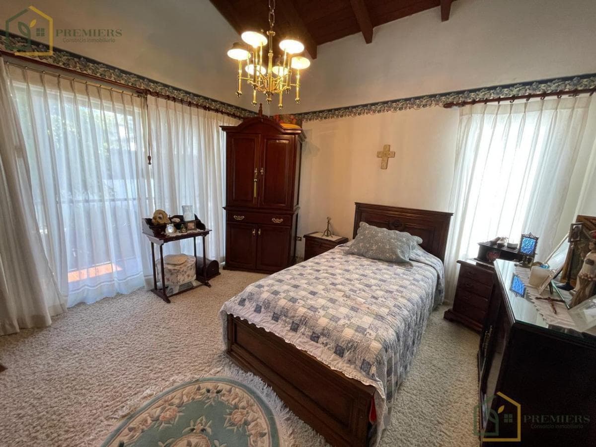 Se Vende Casa en Urbanización Privada en Cumbayá - Sector Jacaranda — imagen 9