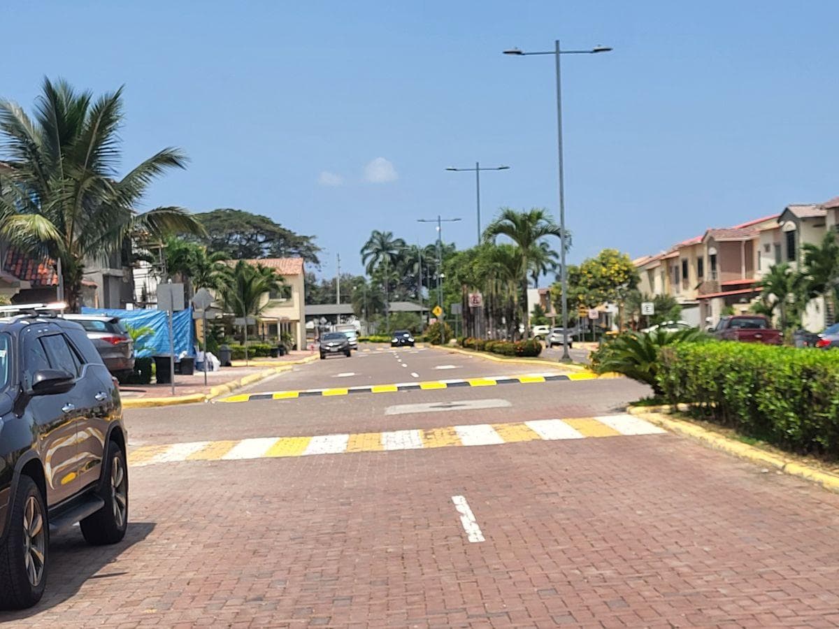 Terreno en Venta en Costalmar 2 Via a La Costa, Guayas — imagen 1