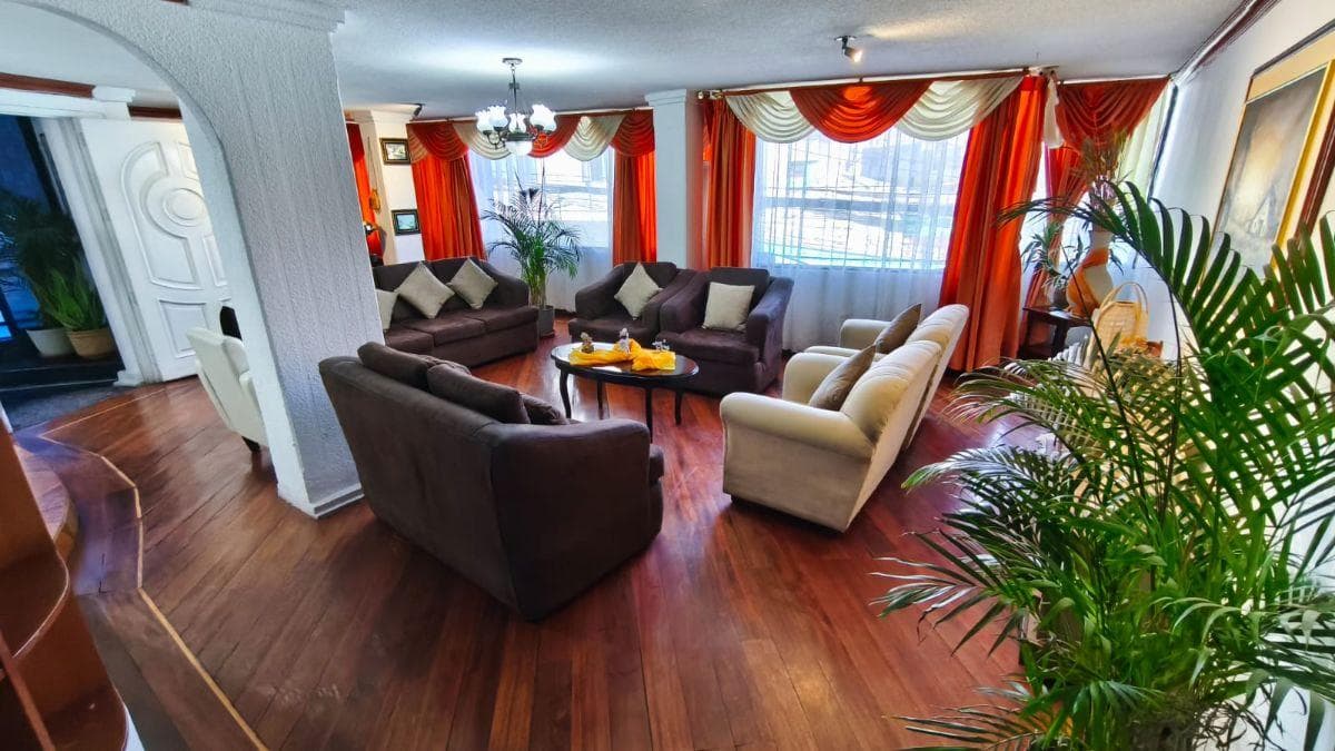 Venta de Casa Rentera El Condado — imagen 4