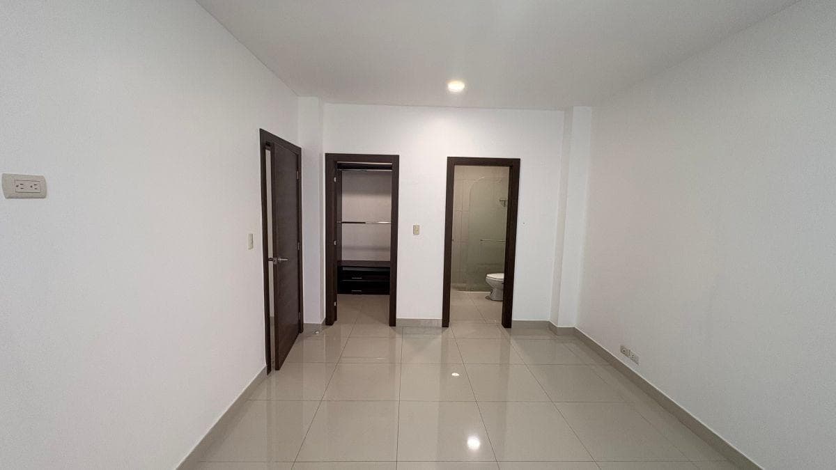 Venta Departamento Planta Baja en Cdla Santa Cecilia (Cerca Al Colegio Aleman), Guayas — imagen 3