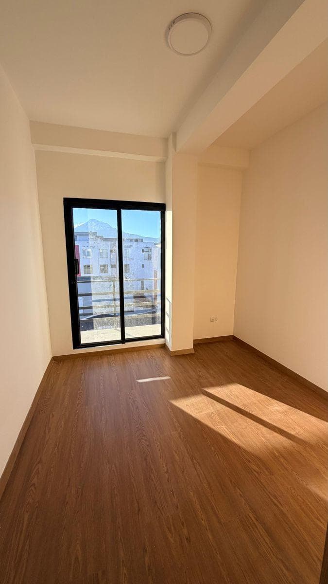 Departamento 3 Habitaciones a Una Cuadra de La Av 11 de Noviembre, Chimborazo — imagen 7