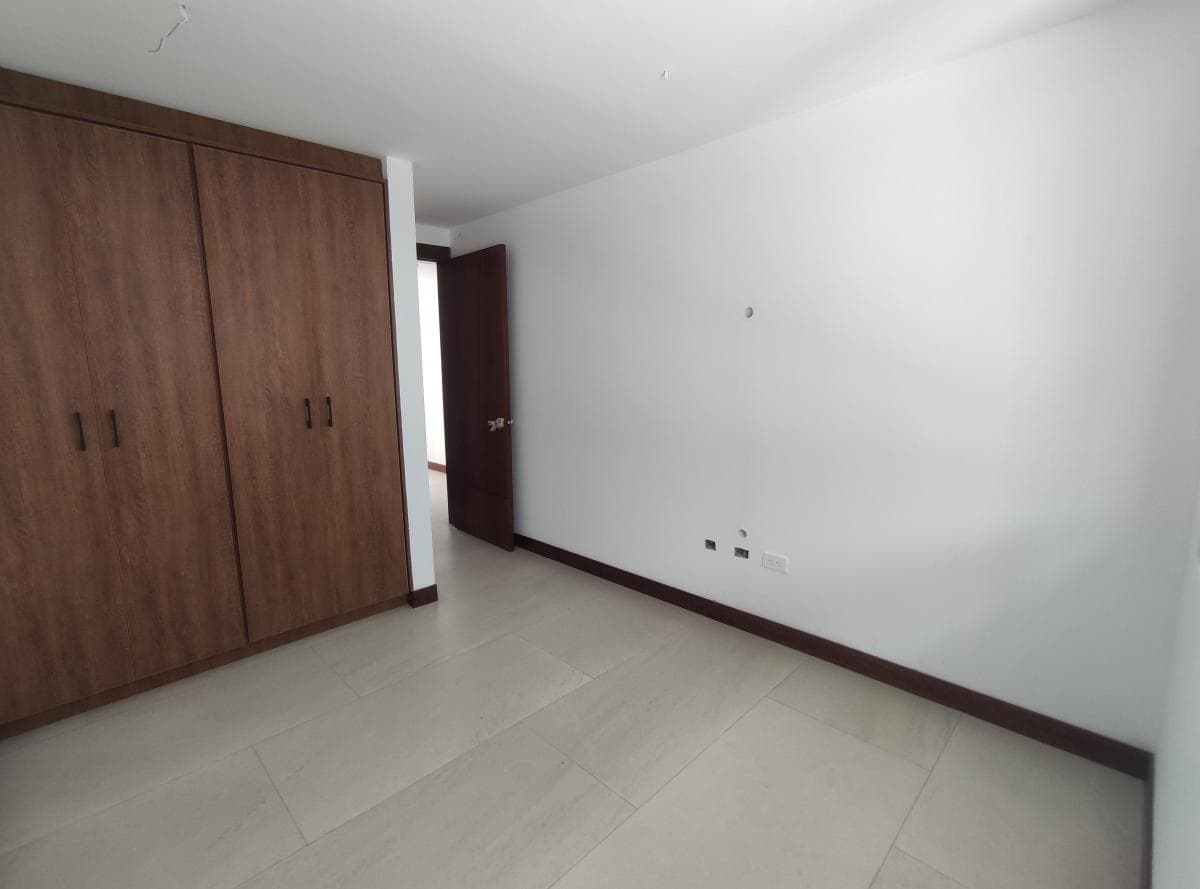 Venta Departamento Duplex con Jardin en Cumbaya — imagen 4