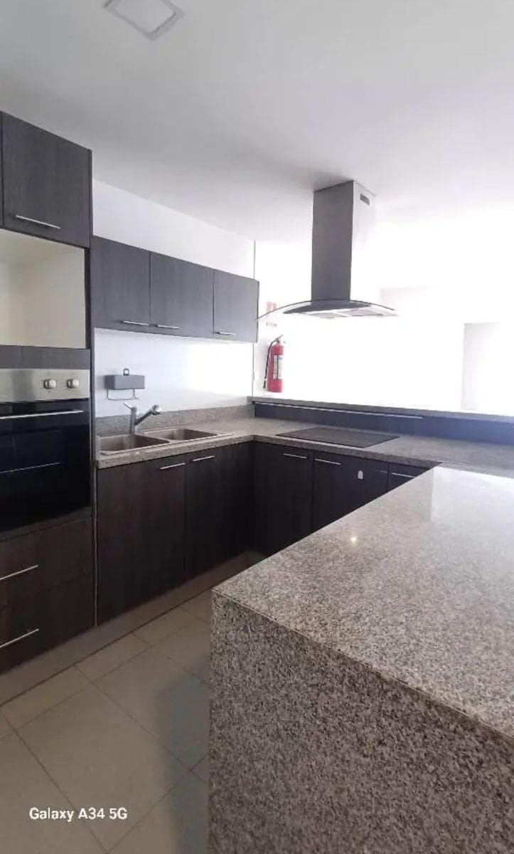 En Venta Departamento 2 Habitaciones, 2 Garajes, Terraza, Balcon _ González Suarez — imagen 6